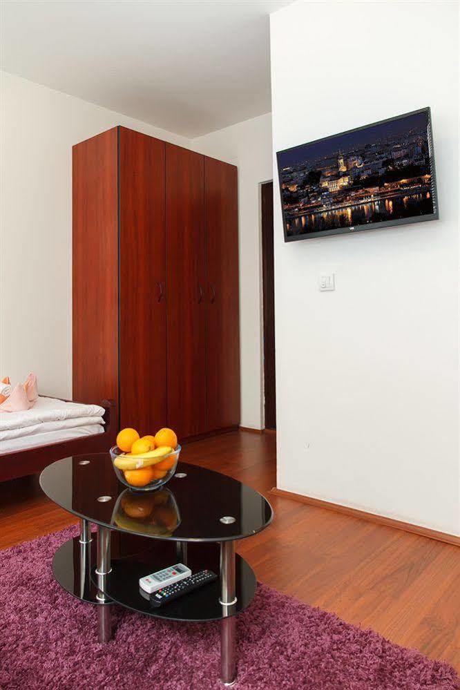 Downtown Apart Hotel Bane เบลเกรด ภายนอก รูปภาพ